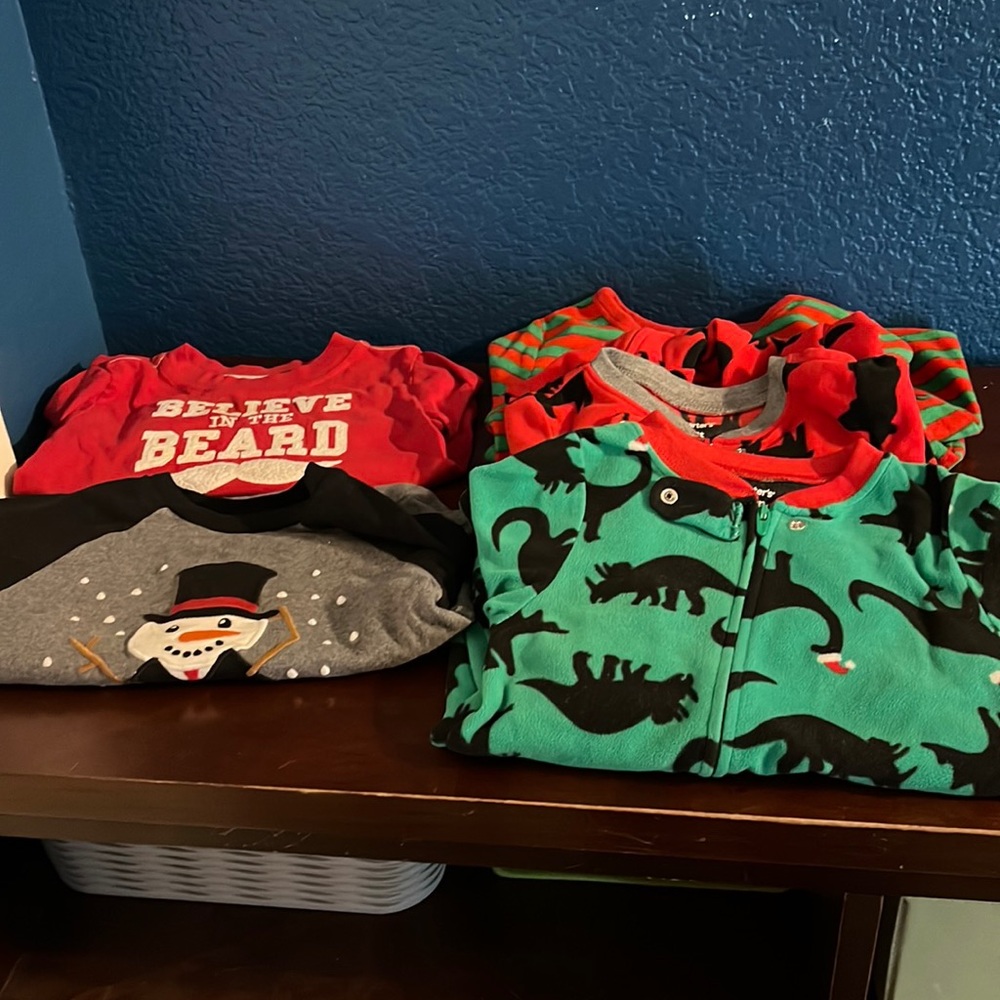 2T Holiday lot